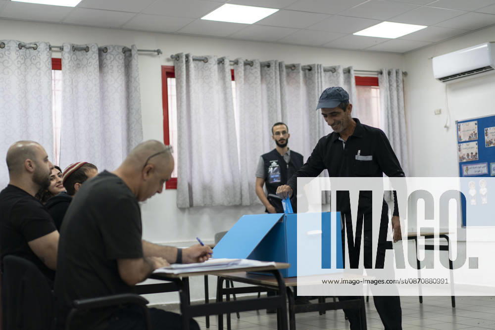 Israelis head to the polls in parliamentary elections UMM AL-FAHM, ISRAEL - OCTOBER 27: Voters cast their ballots at Al-Aqwas School as voting began Tuesday in Israel s parliamentary elections, with more than 7.3 million people eligible to cast ballots to elect the 120-member Knesset in the northern city of Umm al-Fahm, Israel on October 27, 2026. Polling stations opened at 7 am local time (0500GMT) and are scheduled to close at 10 pm (2000GMT), according to Israel’s Central Elections Committee. A total of 12,018 polling stations and approximately 18,000 ballot boxes have been prepared nationwide, with around 100,000 election workers deployed. Mostafa Alkharouf Anadolu Umm al-Fahm Israel. Editorial use only. Please get in touch for any ot
