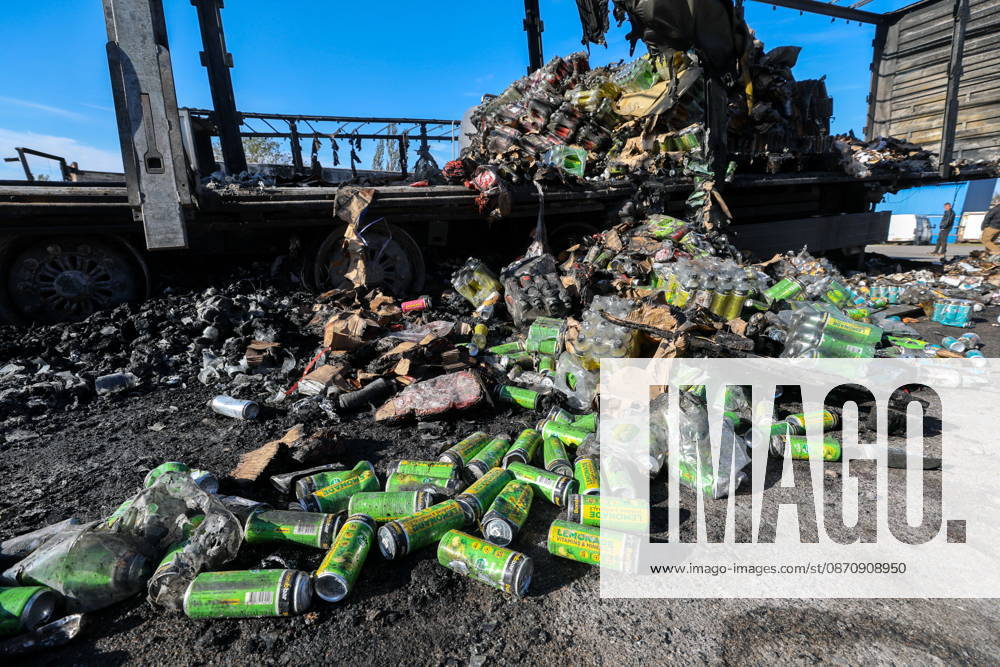 RUSSIA, DONETSK - OCTOBER 27, 2026: Beverage cans are seen outside a destroyed vehicle of a motor transport enterprise after a Ukrainian drone strike on the city Donetsk Russia - ZUMAt113 20261027_zaa_t113_134