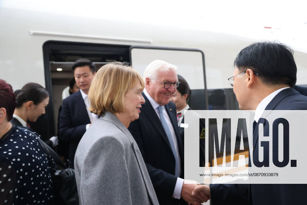 Federal President and China Railroad, October 26, 2026, China, Hefei, Presidential Flight Service, Departure: Federal President Frank Walter Steinmeier and Elke Buedenbender traveling to China with China Railroad from Hefei to Yixiang. With Ambassador Ackermann, China Railroad staff, high-speed train, 330 km h, Hefei, Anhui, China