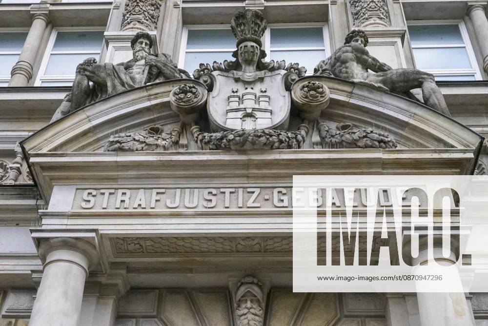 CNTV COURT Exterior View Hamburg, Sievekingsplatz High security measures are in place at the Hamburg Regional Court Criminal Justice Building October 27, 2026 Hamburg, Germany