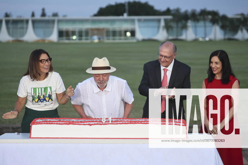 Supporters of Brazilian President Lula celebrate his 81st birthday in Brasilia BRASILIA, BRAZIL - OCTOBER 27: Brazilian President Luiz Inacio Lula da Silva, the Workers Party (PT) candidate who won the presidential runoff election on Sunday, stands before a cake as his wife Rosangela Janja da Silva, Vice President Geraldo Alckmin and Lu Alckmin react, as supporters gather to celebrate his 81st birthday, in Brasilia, Brazil, October 27, 2026. Mateus Bonomi Anadolu Brasilia Brazil. Editorial use only. Please get in touch for any other usage.