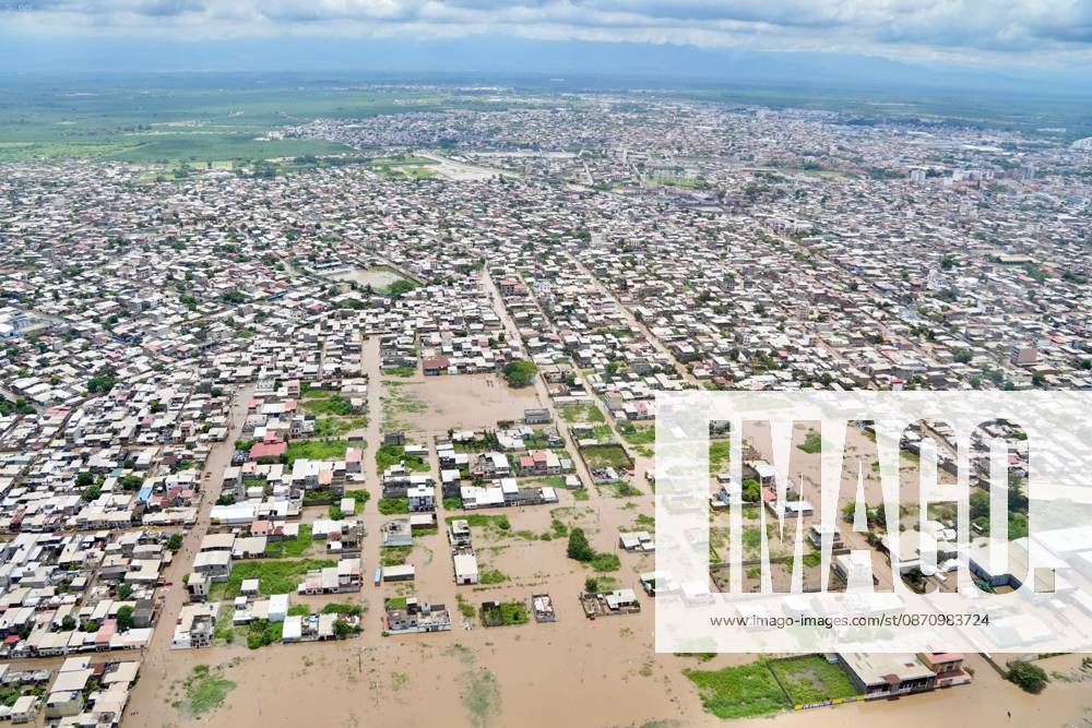 Aerial survey of the city of Machala to assess flooding caused by the El Nino phenomenon. Photos: API Pocho Pato, Machala, El Oro, Ecuador. 20261027 251792 6ae12977bc092 img 20261027 174133