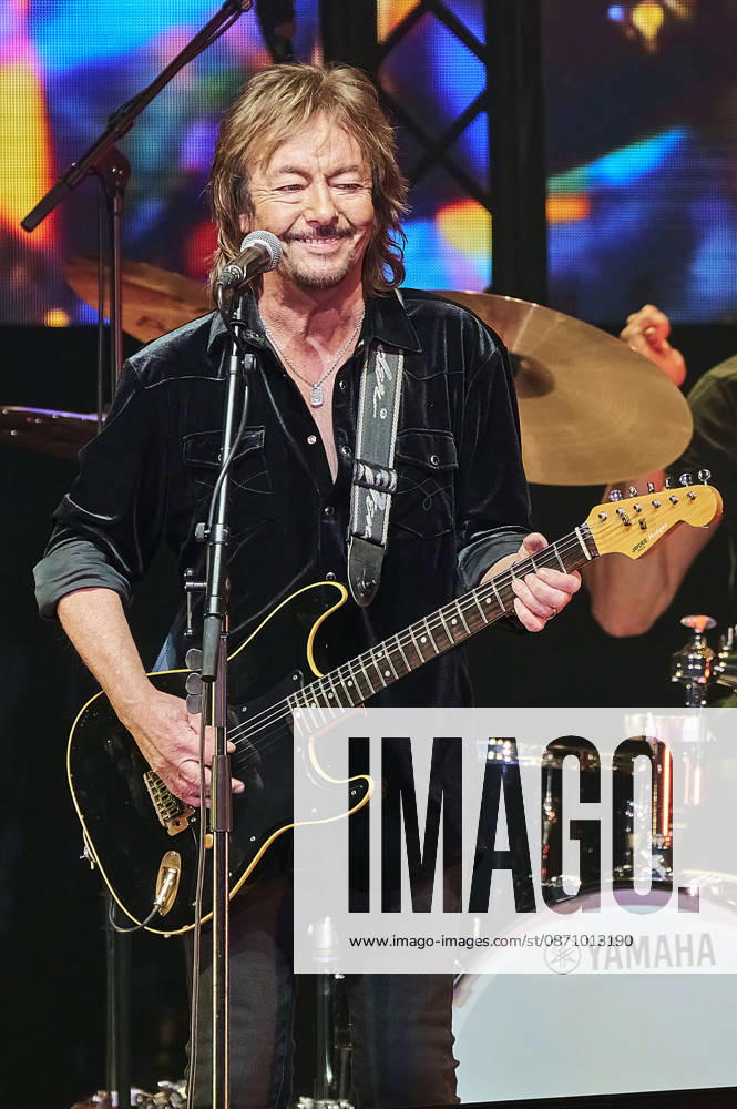 Chris Norman Band live at a concert on the Lifelines Tour at the Swiss Life Hall in Hanover, October 26, 2026 Foto:xU.xFuturexImagex norman_6009