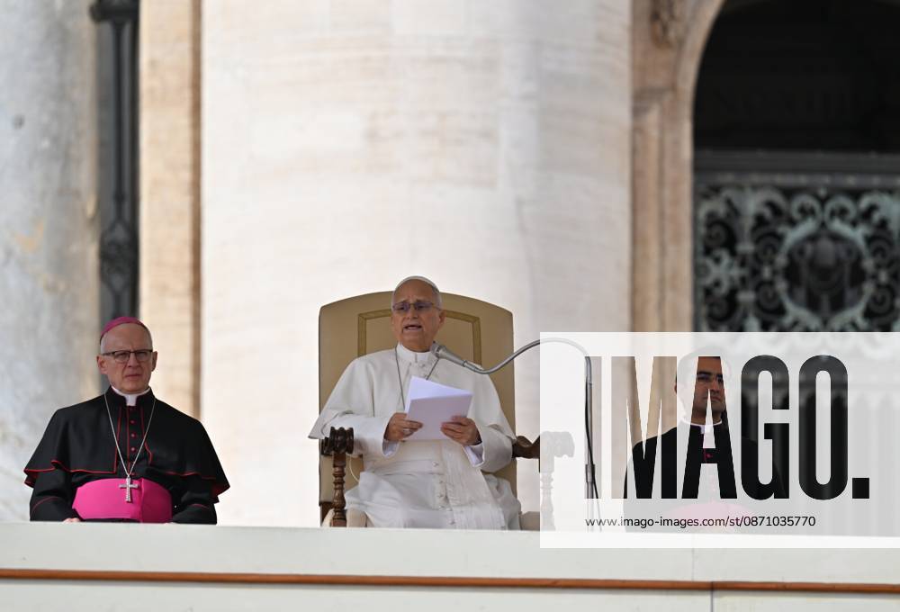 ITALY-WEEKLY-AUDIENCE-2026 10 28 Italy, Rome, Vatican City, October 28, 2026: Pope Leo XIV during his weekly general audience in St Peter s Square at the Vatican. Photo: Copyright Alessia Giuliani Catholipressphoto - NO BOOKS
