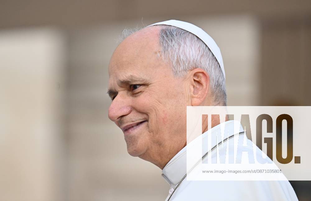 ITALY-WEEKLY-AUDIENCE-2026 10 28 Italy, Rome, Vatican City, October 28, 2026: Pope Leo XIV during his weekly general audience in St Peter s Square at the Vatican. Photo: Copyright Alessia Giuliani Catholipressphoto - NO BOOKS