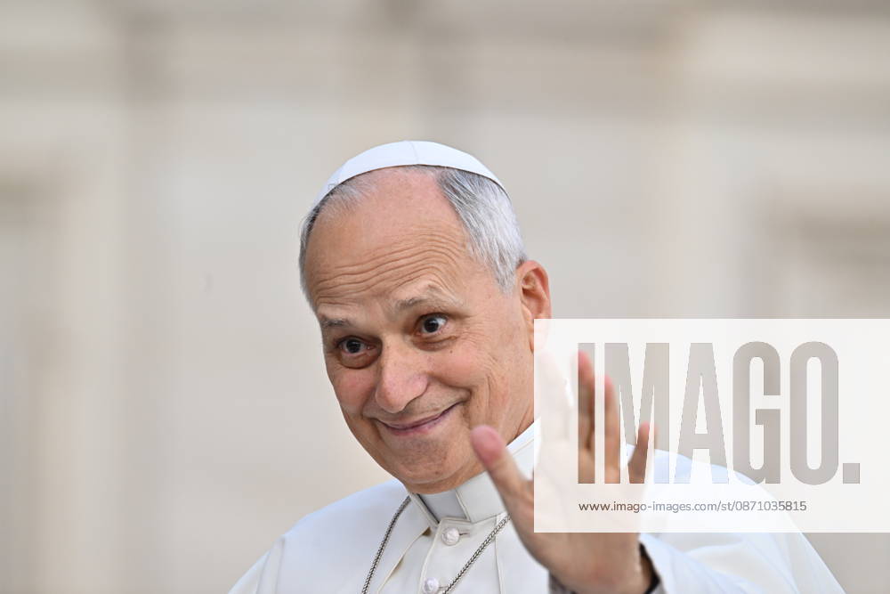 ITALY-WEEKLY-AUDIENCE-2026 10 28 Italy, Rome, Vatican City, October 28, 2026: Pope Leo XIV during his weekly general audience in St Peter s Square at the Vatican. Photo: Copyright Alessia Giuliani Catholipressphoto - NO BOOKS