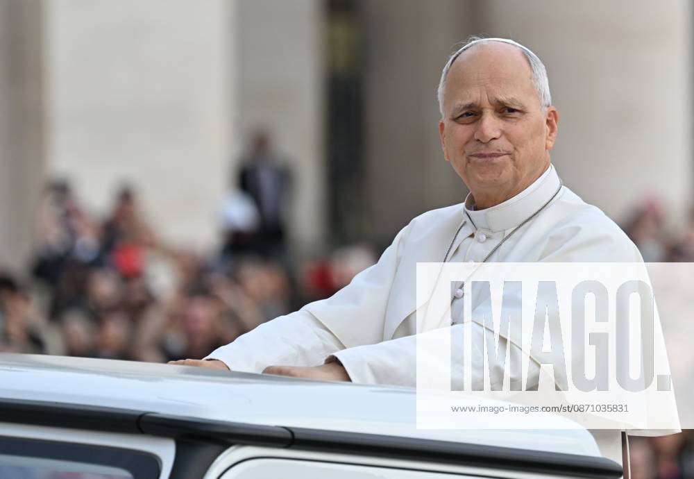 ITALY-WEEKLY-AUDIENCE-2026 10 28 Italy, Rome, Vatican City, October 28, 2026: Pope Leo XIV during his weekly general audience in St Peter s Square at the Vatican. Photo: Copyright Alessia Giuliani Catholipressphoto - NO BOOKS