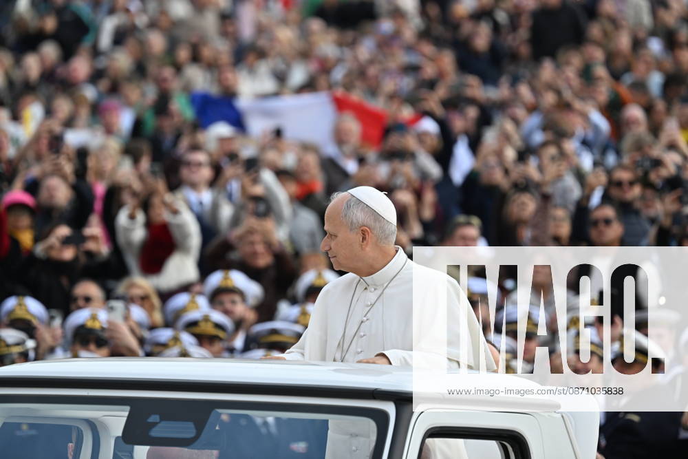 ITALY-WEEKLY-AUDIENCE-2026 10 28 Italy, Rome, Vatican City, October 28, 2026: Pope Leo XIV during his weekly general audience in St Peter s Square at the Vatican. Photo: Copyright Alessia Giuliani Catholipressphoto - NO BOOKS
