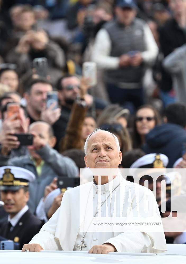 ITALY-WEEKLY-AUDIENCE-2026 10 28 Italy, Rome, Vatican City, October 28, 2026: Pope Leo XIV during his weekly general audience in St Peter s Square at the Vatican. Photo: Copyright Alessia Giuliani Catholipressphoto - NO BOOKS