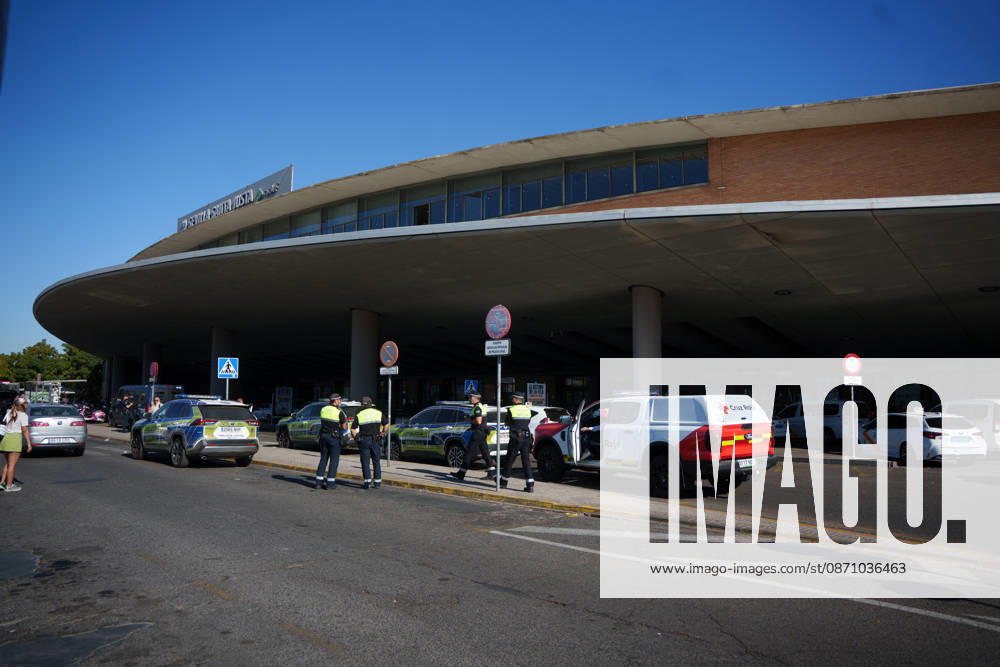 Madrid-Andalusia High-Speed Rail Service Suspended Due to the Urda Toledo Accident Red Cross members arrive at Santa Justa Station following the train accident in Urda Toledo, which has forced the suspension of service on the Madrid-Andalusia high-speed rail line. October 28, 2026, in Seville, Andalusia, Spainana Initial indications regarding the train accident between Mora and Urda Toledo, which occurred shortly before 9:00 a.m. this Wednesday, suggest that a Renfe AVE may have struck an Iryo train from behind, causing two cars of the Iryo train to derail. October 28, 2026 Francisco J Seville, Andalusia, Spain Seville, Andalusia, Spain Spain