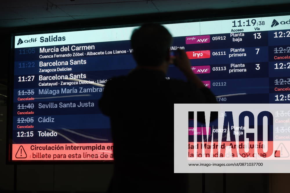 Renfe has suspended high-speed service, and there is no date set for service to resume. Train information screens at Madrid Puerta de Atocha Almudena Grandes station, October 28, 2026, Madrid, Spain. The train accident in Los Yébenes, Toledo, has disrupted service to Andalusia and forced the cancellation of trains bound for the south on Wednesday and tomorrow, October 28, 2026. Madrid, Madrid, Spain