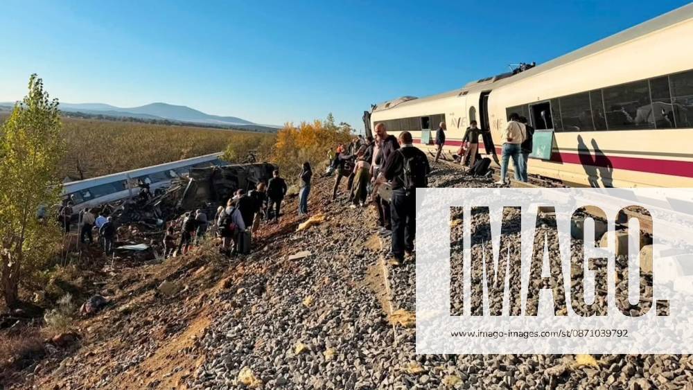 Dozens killed in high-speed train crash in central Spain TOLEDO, SPAIN - OCTOBER 28: (---- MANDATORY CREDIT - @1vanta3 via X HANDOUT - NO MARKETING NO ADVERTISING CAMPAIGNS - DISTRIBUTED AS A SERVICE TO CLIENTS----) A view of the crash site after two high-speed trains collided in central Spain, killing dozens of people and injuring many others in Toledo, Spain on October 28, 2026. Government sources told RTVE that at least 30 people had died. Spanish daily El Espanol reported at least 46 deaths, citing regional government sources. Government sources initially told El Pais they feared the disaster could be worse than Adamuz, referring to a January high-speed rail crash in southern Spain that killed 46 people. Authorit