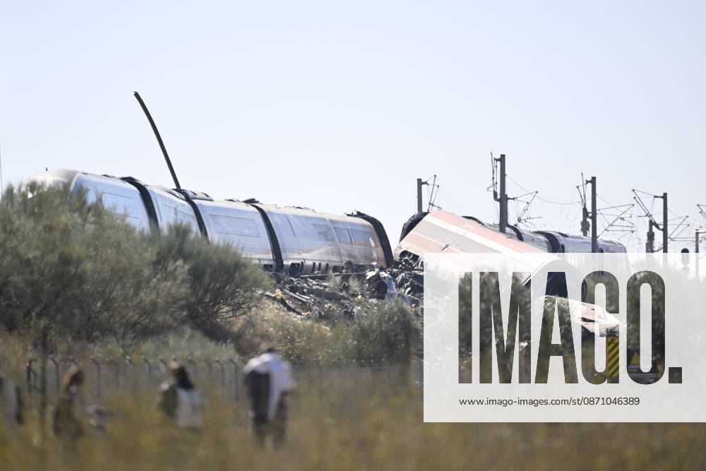 Death toll in Spain high-speed train collision climbs to 46 TOLEDO, SPAIN - OCTOBER 28: Emergency teams work at the scene of a collision involving two high-speed trains near Urda station in Toledo province, Spain, on October 28, 2026. The death toll has risen to 46, according to Spanish media reports. Preliminary information suggests that a Renfe AVE train struck the rear of a stationary Iryo train, causing two carriages to derail and fall down an embankment. Emergency crews continue rescue and response operations as authorities investigate the cause of the collision. Burak Akbulut Anadolu Toledo Spain. Editorial use only. Please get in touch for any other usage.