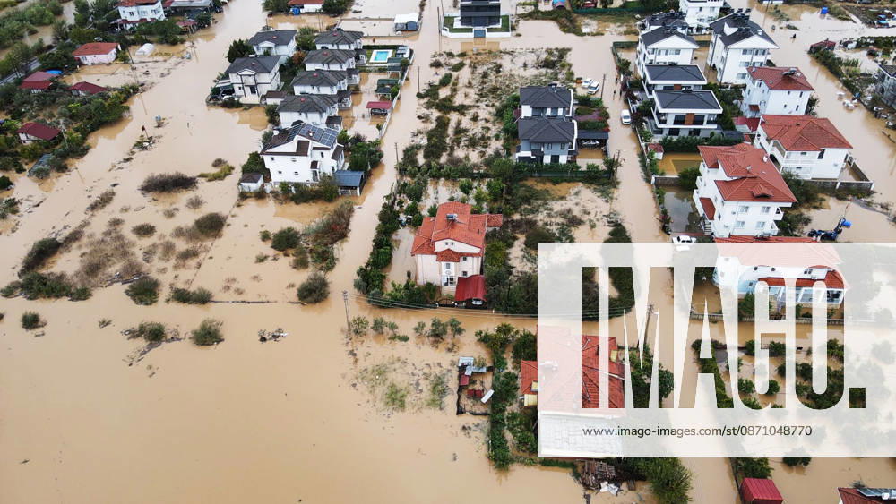 Heavy rainfall causes flooding in Mugla, Turkiye MUGLA, TURKIYE - OCTOBER 28: An aerial view of flooded residential areas and agricultural fields after heavy rainfall caused the Tersakan Stream to overflow in Dalaman district of Mugla, Turkiye, on October 28, 2026. Floodwaters inundated homes, businesses and farmland, while some roads were closed to traffic. Durmus Genc Anadolu Mugla Turkey. Editorial use only. Please get in touch for any other usage.