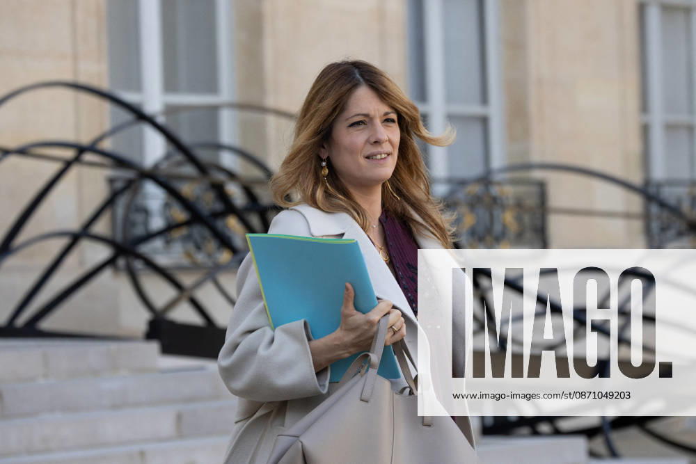 Cabinet meeting at the Elysee Palace - Paris French Deputy Minister Government Spokesperson Maud Bregeon leaves after attending the weekly cabinet meeting at the Elysee Palace in Paris on October 28, 2026. Photo by Raphael Lafargue ABACAPRESS.COM Paris France