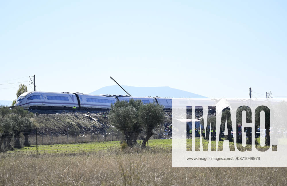 Death toll in Spain high-speed train collision climbs to 46 TOLEDO, SPAIN - OCTOBER 28: Emergency teams work at the scene of a collision involving two high-speed trains near Urda station in Toledo province, Spain, on October 28, 2026. The death toll has risen to 46, according to Spanish media reports. Preliminary information suggests that a Renfe AVE train struck the rear of a stationary Iryo train, causing two carriages to derail and fall down an embankment. Emergency crews continue rescue and response operations as authorities investigate the cause of the collision. Burak Akbulut Anadolu Toledo Spain. Editorial use only. Please get in touch for any other usage.