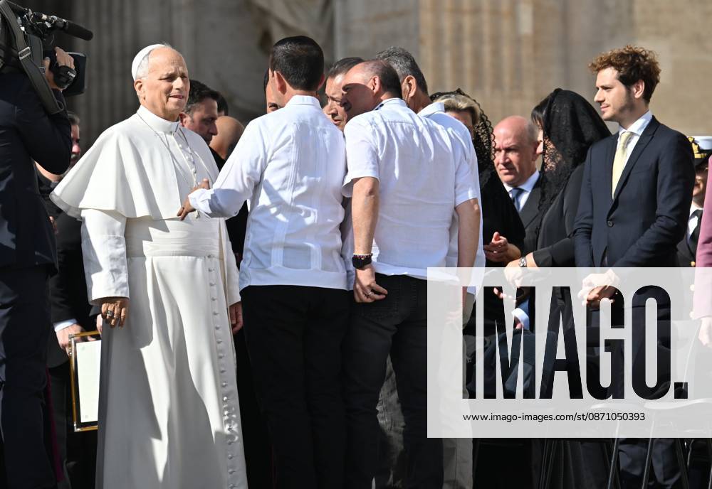 IPA90277407 - Italy, Rome, Vatican City, October 28, 2026: Pope Leo XIV during his weekly general audience in St. Peter s Square at the Vatican. Photo: Copyright Alessia Giuliani Catholipressphoto