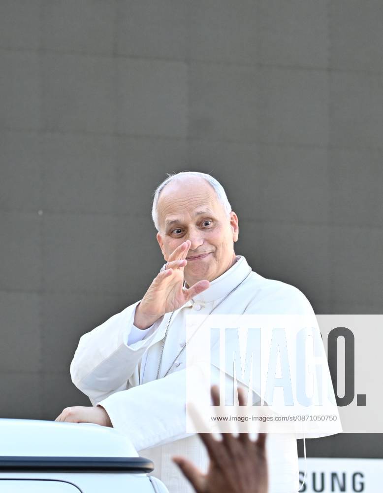 IPA90277392 - Italy, Rome, Vatican City, October 28, 2026: Pope Leo XIV during his weekly general audience in St. Peter s Square at the Vatican. Photo: Copyright Alessia Giuliani Catholipressphoto