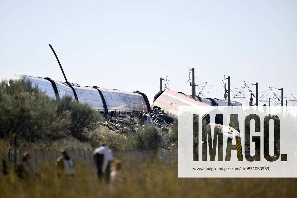 Death toll in Spain high-speed train collision climbs to 46 TOLEDO, SPAIN - OCTOBER 28: Emergency teams work at the scene of a collision involving two high-speed trains near Urda station in Toledo province, Spain, on October 28, 2026. The death toll has risen to 46, according to Spanish media reports. Preliminary information suggests that a Renfe AVE train struck the rear of a stationary Iryo train, causing two carriages to derail and fall down an embankment. Emergency crews continue rescue and response operations as authorities investigate the cause of the collision. Burak Akbulut Anadolu Toledo Spain. Editorial use only. Please get in touch for any other usage.