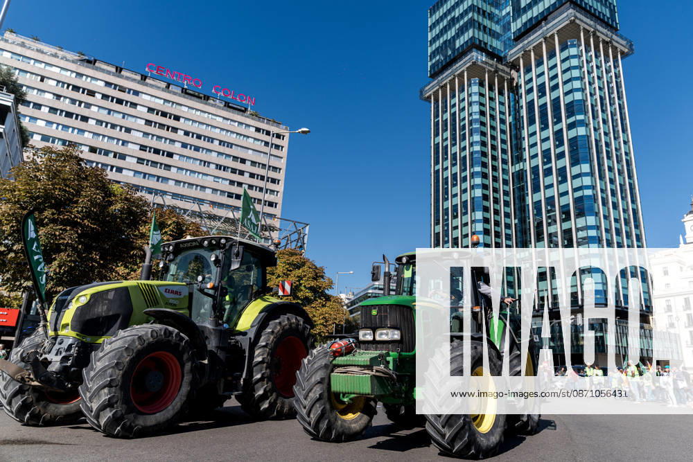 Spanish farmers take to Madrid s streets with tractors to demand better conditions for the agricultural sector. MADRID, SPAIN - OCTOBER 28: Tractors from across Spain fill the streets of Madrid as farmers and livestock breeders mobilize to demand fair prices, lower production costs, better working conditions, and stronger support for the agricultural sector in Madrid, Spain on October 28, 2026. Diego Radames Anadolu Madrid Spain. Editorial use only. Please get in touch for any other usage.