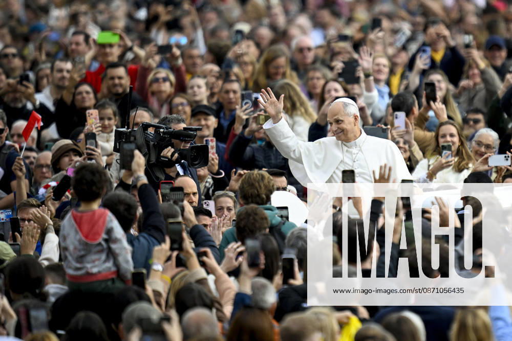 Pope Leo XIV The General Audience - Vatican Pope Leo XIV attends the weekly general audience in Saint Peter’s square, Vatican on October 28, 2026. Photo by (EV) Matteo Pernaselci Vatican Media ABACAPRESS.COM