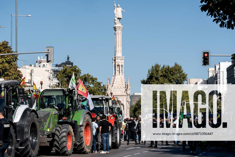 Spanish farmers take to Madrid s streets with tractors to demand better conditions for the agricultural sector. MADRID, SPAIN - OCTOBER 28: Tractors from across Spain fill the streets of Madrid as farmers and livestock breeders mobilize to demand fair prices, lower production costs, better working conditions, and stronger support for the agricultural sector in Madrid, Spain on October 28, 2026. Diego Radames Anadolu Madrid Spain. Editorial use only. Please get in touch for any other usage.