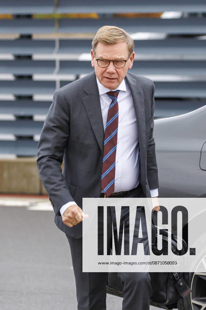 Johann Wadephul (CDU), Federal Minister of Foreign Affairs, flies to Panama. Pictured here boarding an Airbus A350 belonging to the Berlin Special Flight Unit, October 28, 2026. Photographed on behalf of the Federal Foreign Office, Berlin, Germany.