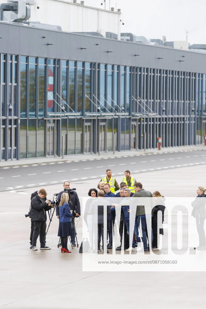 Johann Wadephul (CDU), Federal Minister of Foreign Affairs, flies to Panama. Pictured here making a statement shortly before departure. Berlin, October 28, 2026. Photographed on behalf of the Federal Foreign Office, Berlin, Germany.