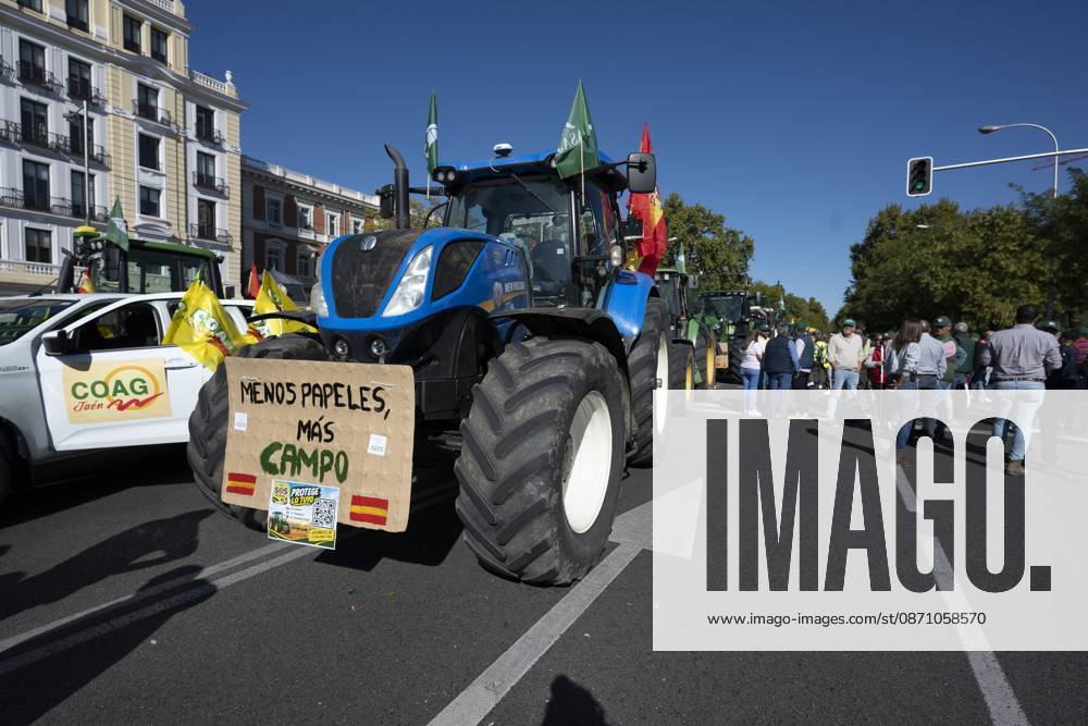 Tractors leaving the capital after the tractor protest was called off following the rail accident, in Madrid, Spain..Around 500 tractors, accompanied by thousands of farmers and livestock breeders from across Spain, organised by Asaja, COAG and Union de Uniones, have taken to the streets of Madrid to demand urgent measures to ensure the profitability of farms and the future of the countryside. Madrid Spain - ZUMAs197 20261028_aaa_s197_057