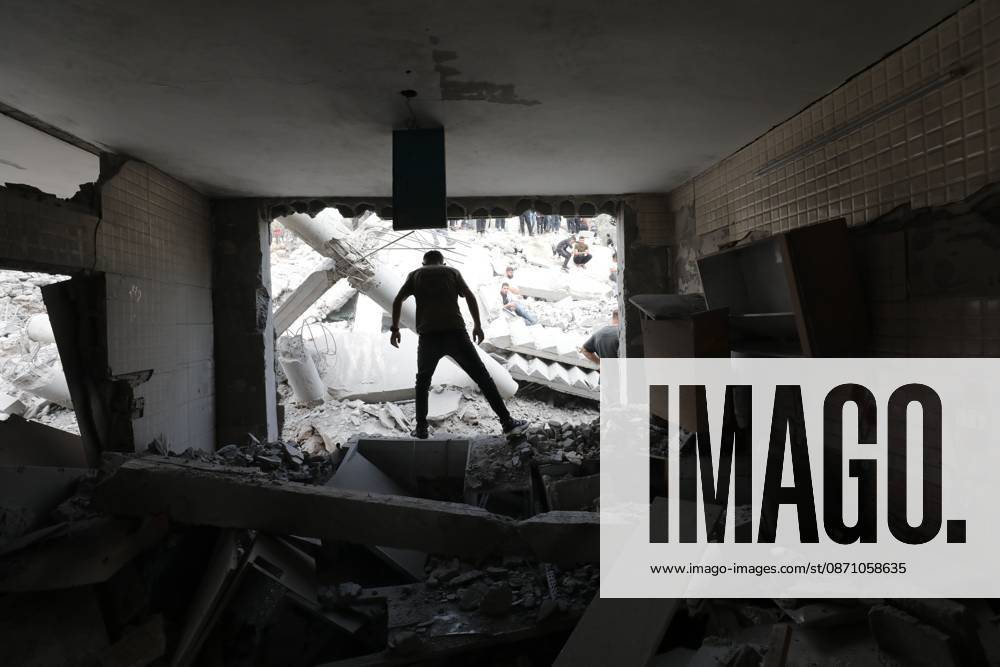 Nablus, Palestine, State of: NABLUS, PALESTINE - OCTOBER 28, 2026: Palestinians inspect the aftermath of the destruction at the home of prisoner Ibrahim Daoud, following its demolition in Beita village , south of Nablus in the West Bank, on Oct 28,2026. Nablus Palestine, State of - ZUMAq101 20261028_zna_q101_050