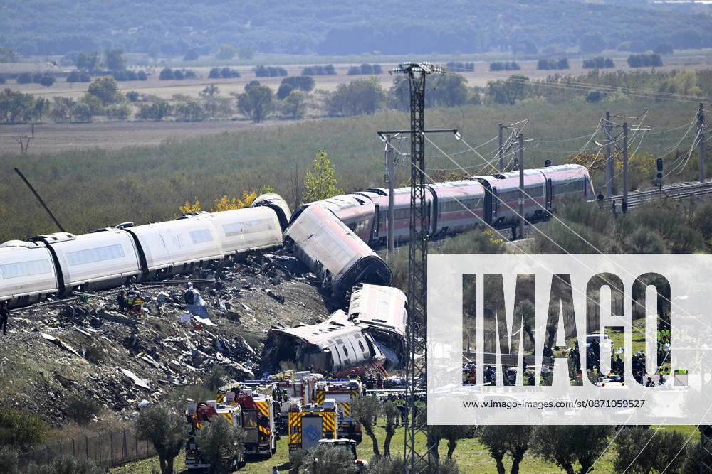 Death toll in Spain high-speed train collision climbs to 46 TOLEDO, SPAIN - OCTOBER 28: Emergency teams work at the scene of a collision involving two high-speed trains near Urda station in Toledo province, Spain, on October 28, 2026. The death toll has risen to 46, according to Spanish media reports. Preliminary information suggests that a Renfe AVE train struck the rear of a stationary Iryo train, causing two carriages to derail and fall down an embankment. Emergency crews continue rescue and response operations as authorities investigate the cause of the collision. Burak Akbulut Anadolu Toledo Spain. Editorial use only. Please get in touch for any other usage.