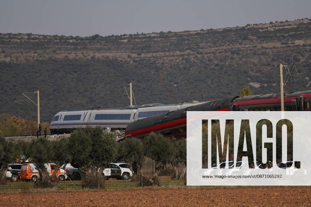 Two Trains Collide at Urda Station in Toledo Emergency responders are on the scene, October 28, 2026, in Urda, Toledo, Castilla-La Mancha, Spain. Two trains collided on the morning of Wednesday, October 28, at the station in the Toledo town of Urda. Firefighters from the Alcázar de San Juan and Orgaz stations, Civil Protection teams from several surrounding towns, three medical helicopters, and two ambulances. OCTOBER 28, 2026 Alejandro Martínez Vé Urda, Toledo, Castile-La Mancha Urda, Toledo, Castile-La Mancha, Spain