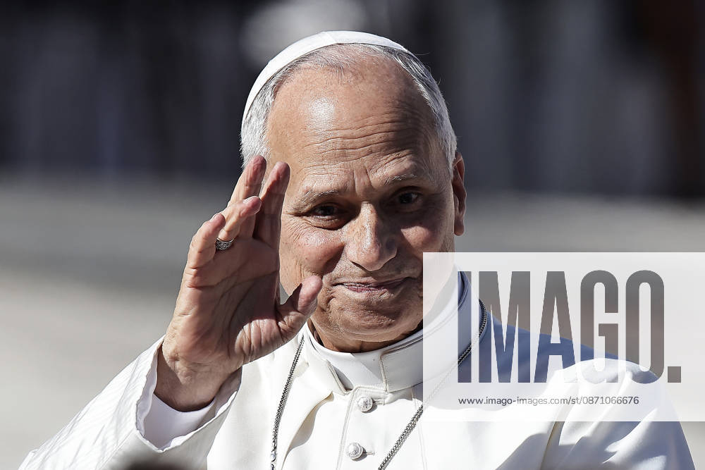 Vatican City - POPE LEO XIV during his weekly General audience in St. Peter s Square at the Vatican. EvandroInetti_via ZUMA Wire Vatican City State - ZUMAi15_ 20261028_zaf_i15_016