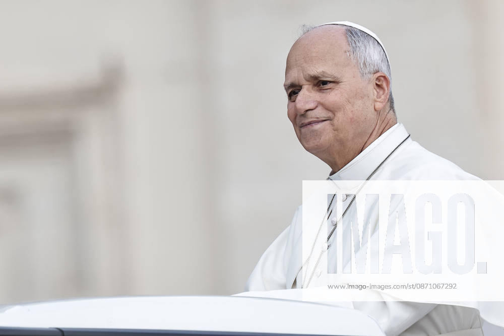 Vatican City - POPE LEO XIV during his weekly General audience in St. Peter s Square at the Vatican. EvandroInetti_via ZUMA Wire Vatican City State - ZUMAi15_ 20261028_zaf_i15_041