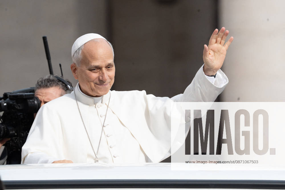 Pope Leo XIV Holds Wednesday General Audience at St. Peter s Square Pope Leo XIV VATICAN CITY - October 28, 2026 Pope Leo XIV addresses the faithful gathered in St. Peter s Square during the weekly Wednesday General Audience at the Vatican. Thousands of pilgrims from around the world attended the event to receive the Pontiff’s blessing and catechesis. Photo by Andrea Bracaglia ABACAPRESS.COM Vatican City Vatican City