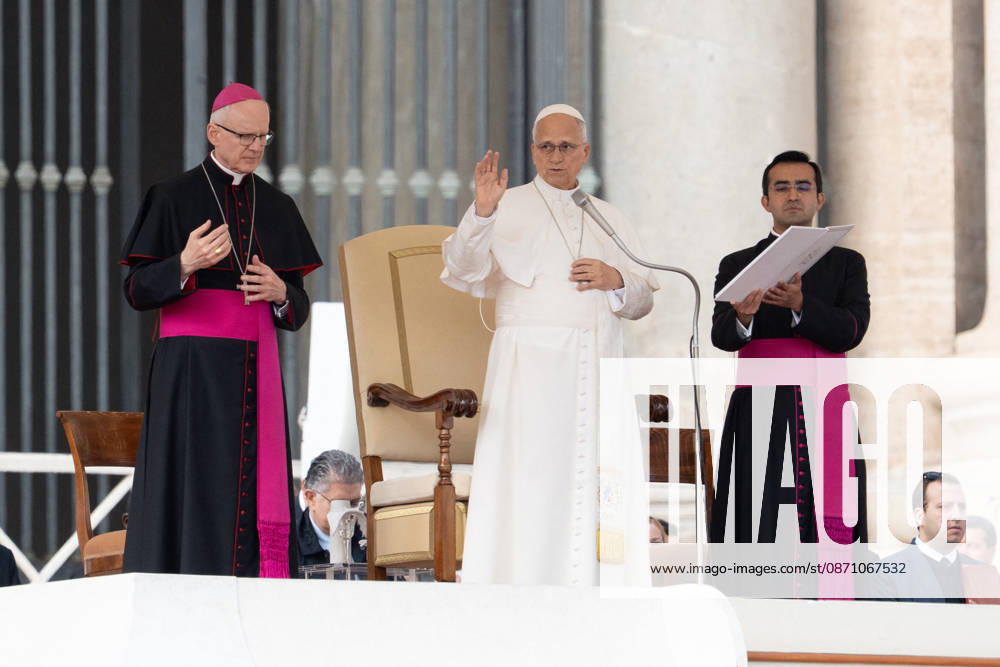 Pope Leo XIV Holds Wednesday General Audience at St. Peter s Square Pope Leo XIV VATICAN CITY - October 28, 2026 Pope Leo XIV addresses the faithful gathered in St. Peter s Square during the weekly Wednesday General Audience at the Vatican. Thousands of pilgrims from around the world attended the event to receive the Pontiff’s blessing and catechesis. Photo by Andrea Bracaglia ABACAPRESS.COM Vatican City Vatican City