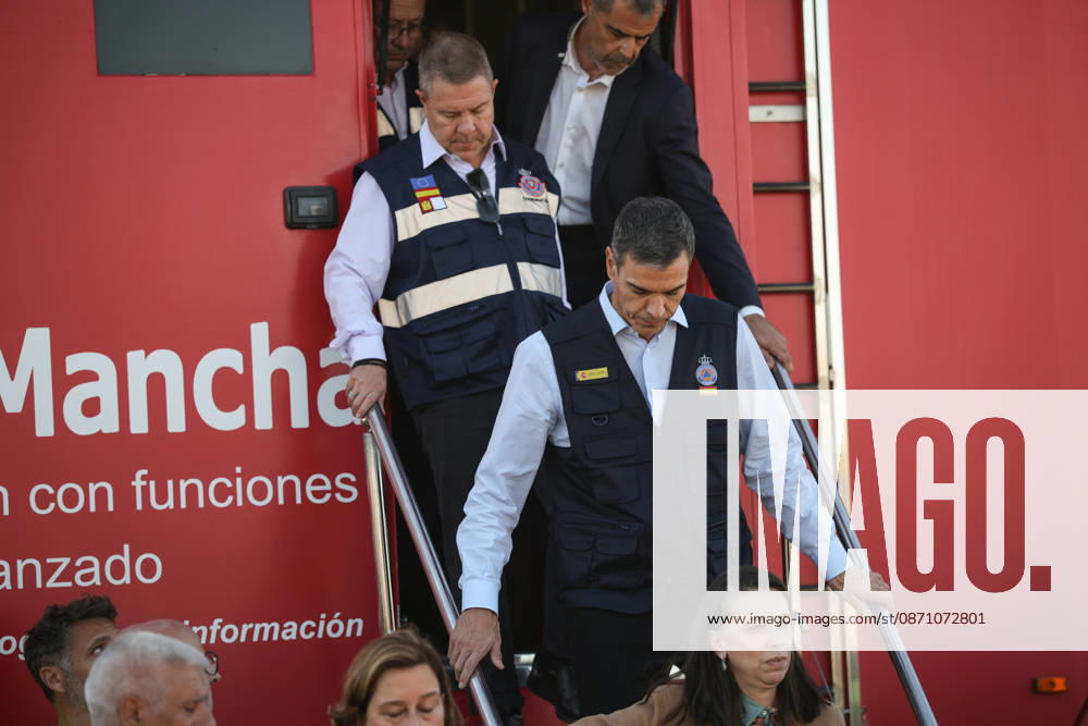 Sánchez Visits the Forward Command Post Set Up Following the Train Accident in Urda, Toledo. Prime Minister Pedro Sánchez, and the president of Castilla-La Mancha, Emiliano García Page, address the media from the Forward Command Post on October 28, 2026, in Urda, Toledo, Castilla-La Mancha, Spain. Sánchez travels to the site of the collision between a Renfe AVE and an Iryo train to support the work of emergency response teams and express his solidarity with those affected and their families, as well as to meet with the emergency response teams. OCTOBER 28, 2026 Alejandro Martínez Vé Urda, Toledo, Castilla-La Mancha Urda, Toledo, Castilla-La Mancha, Spain