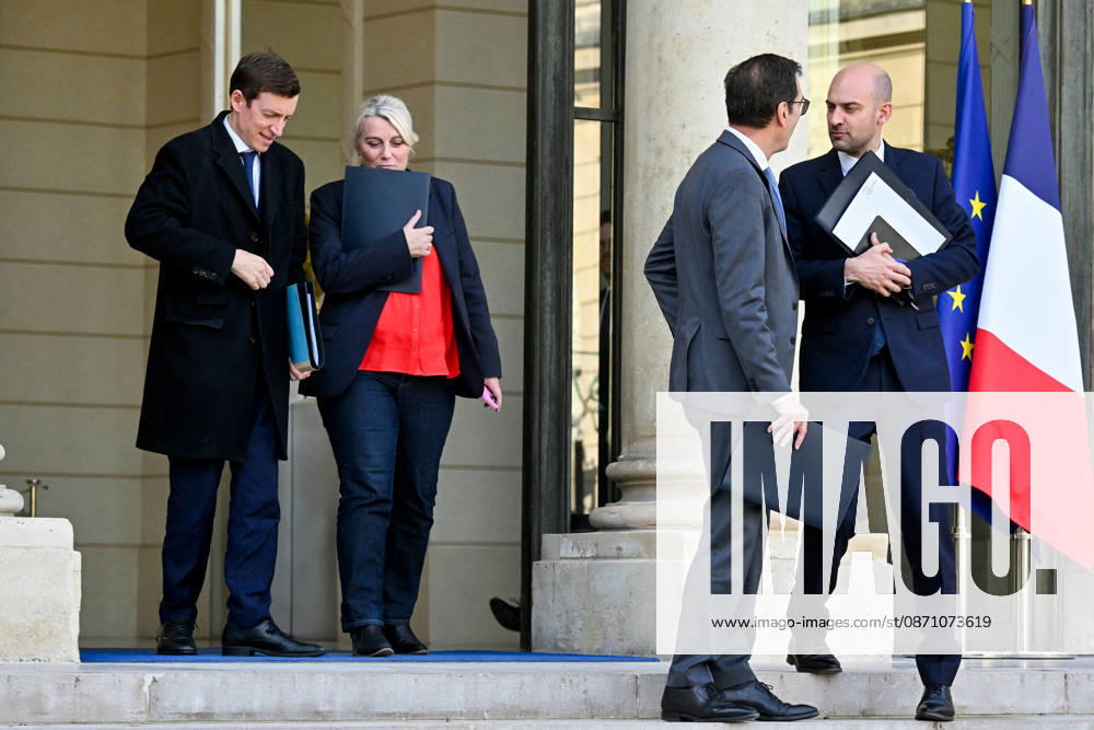 Édouard Geffray, Minister of National Education; Stéphanie Rist, Minister of Health, Families, Autonomy, and People with Disabilities; Jean Pierre Farandou, Minister of Labor and Solidarity, and Jean Noël Barrot, Minister of Europe and Foreign Affairs, as they leave the weekly cabinet meeting at the Élysée Presidential Palace in Paris, France, on October 28, 2026 Christian Liewig Bestimage French ministers leaving the weekly cabinet meeting at the Élysée Presidential Palace in Paris, France, on October 28, 2026 Paris France