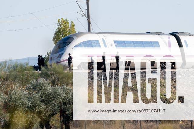 At least 68 people have died and dozens more were injured after two high-speed passenger trains collided near Urda station in the province of Toledo on Wednesday morning, regional authorities confirmed. The catastrophe occurred at approximately 08:53 AM when a state-owned Renfe AVE train struck the rear of a stationary train operated by private carrier Iryo. More than 500 passengers were on board both convoys, which were traveling along the Madrid-Andalusia high-speed corridor. Spanish Transport Minister oscar Puente stated that the collision followed a safety system failure, after which an inexplicable order was issued from the control center allowing the AVE to proceed despite a red signal. P - ZUMAd308 20261028_zsp_d308_016