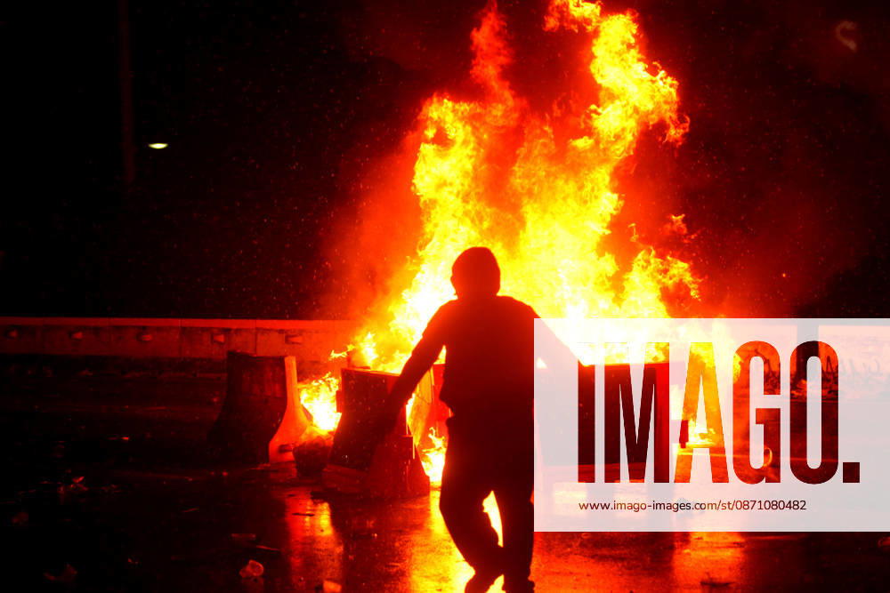 Indonesian students hold protest in Jakarta over disaster declaration and economic policies JAKARTA, INDONESIA - OCTOBER 28 : Indonesian students burn road barriers during a protest in Jakarta, Indonesia on October 28, 2026. Indonesian students staged a protest urging the government to declare a national disaster over wildfires and haze, control over the state budget, and lower fuel and basic goods prices. Muhammad Fajri Anadolu Jakarta Indonesia. Editorial use only. Please get in touch for any other usage.