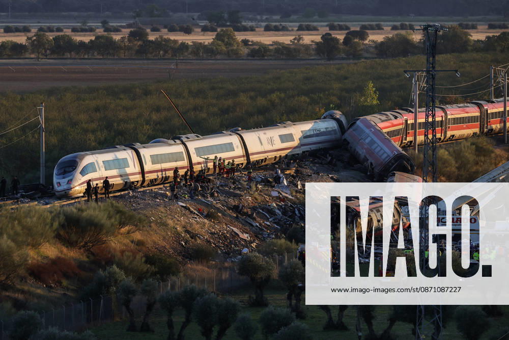 Two Trains Collide at Urda Station in Toledo Emergency responders are on the scene, October 28, 2026, in Urda, Toledo, Castilla-La Mancha, Spain. Two trains collided on the morning of Wednesday, October 28, at the station in the Toledo town of Urda. Firefighters from the Alcázar de San Juan and Orgaz stations, Civil Protection teams from several surrounding towns, three medical helicopters, and two ambulances. OCTOBER 28, 2026 Alejandro Martínez Vé Urda, Toledo, Castile-La Mancha Urda, Toledo, Castile-La Mancha, Spain