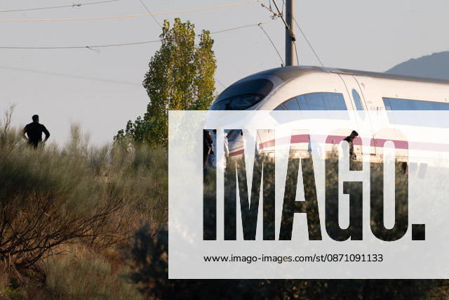 October 28, 2026, Urda, Toledo, Spain: At least 68 people have died and dozens more were injured after two high-speed passenger trains collided near Urda station in the province of Toledo on Wednesday morning, regional authorities confirmed. The catastrophe occurred at approximately 08:53 AM when a state-owned Renfe AVE train struck the rear of a stationary train operated by private carrier Iryo. More than 500 passengers were on board both convoys, which were traveling along the Madrid-Andalusia high-speed corridor. Spanish Transport Minister o¼ scar Puente stated that the collision followed a safety system failure, after which an inexplicable order was issued from the control center allowing the - ZUMAd308 20261028_zsp_d308_036