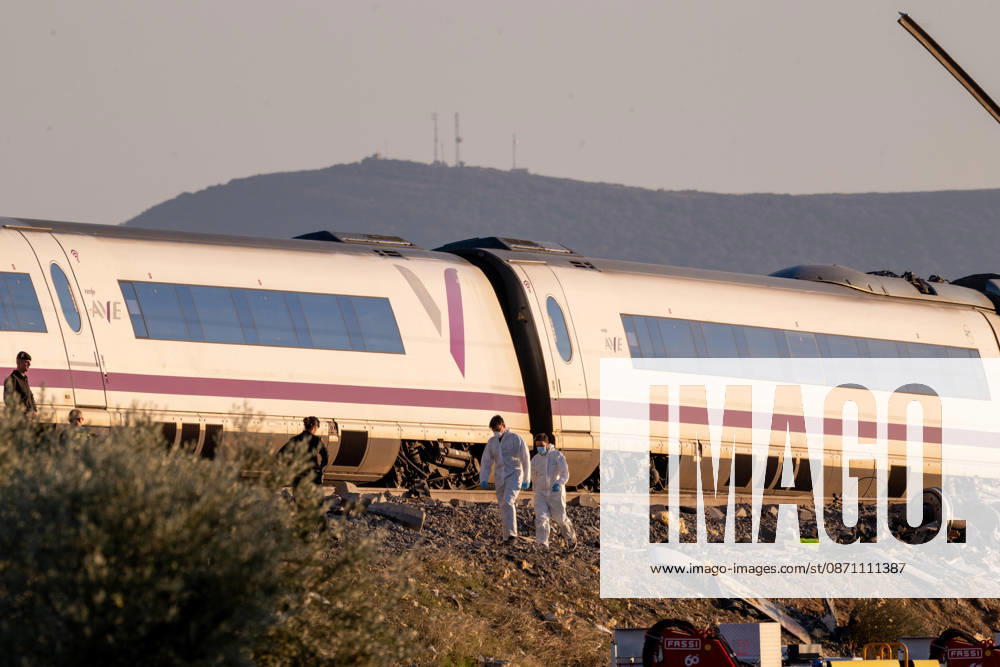 October 28, 2026, Urda, Toledo, Spain: October 28, 2026, Urda, Toledo, Spain: At least 68 people have died and dozens more were injured after two high-speed passenger trains collided near Urda station in the province of Toledo on Wednesday morning, regional authorities confirmed. The catastrophe occurred at approximately 08:53 AM when a state-owned Renfe AVE train struck the rear of a stationary train operated by private carrier Iryo. More than 500 passengers were on board both convoys, which were traveling along the Madrid-Andalusia high-speed corridor. Spanish Transport Minister ü scar Puente stated that the collision followed a safety system failure, after which an inexplicable order was issued - ZUMAd308 20261028_zsp_d308_106