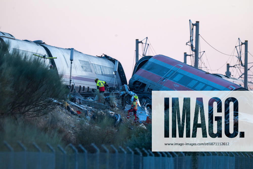 October 28, 2026, Urda, Toledo, Spain: October 28, 2026, Urda, Toledo, Spain: At least 68 people have died and dozens more were injured after two high-speed passenger trains collided near Urda station in the province of Toledo on Wednesday morning, regional authorities confirmed. The catastrophe occurred at approximately 08:53 AM when a state-owned Renfe AVE train struck the rear of a stationary train operated by private carrier Iryo. More than 500 passengers were on board both convoys, which were traveling along the Madrid-Andalusia high-speed corridor. Spanish Transport Minister ü scar Puente stated that the collision followed a safety system failure, after which an inexplicable order was issued - ZUMAd308 20261028_zsp_d308_132