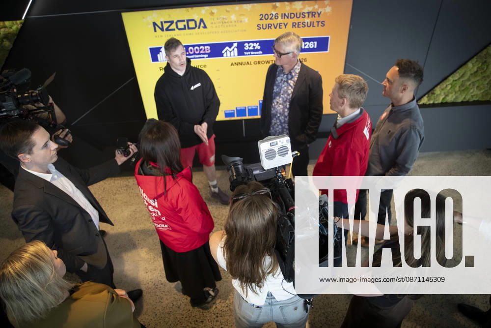 NZ ELECTION, Chris Hipkins, leader of the Labour Party, during a visit to video game designer RocketWerkz, in Auckland, New Zealand,, Thursday, October 29, 2026. New Zealanders have begun voting for their next government ahead of polling day on November 7. ( AUCKLAND AUCKLAND New Zealand