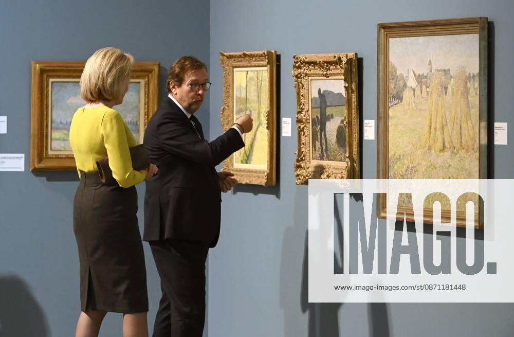 The Queen Visits La Boverie LIEGE, BELGIUM - OCTOBER 29 : Queen Mathilde visits the exhibition Impressionism: A Belgian Story at La Boverie in Liège. Through some 150 works, this exhibition highlights Belgian Impressionism, its ties to the great French masters, and the way Belgian artists revolutionized the depiction of reality through their use of light and color. Among other works, the Queen views pieces by Franz Courtens, Anna Boch, and Théo Van Rysselberghethree key figures of Belgian Impressionism. .on October 29, 2026 in Liege, Belgium, 29 10 2026 Liege Belgium
