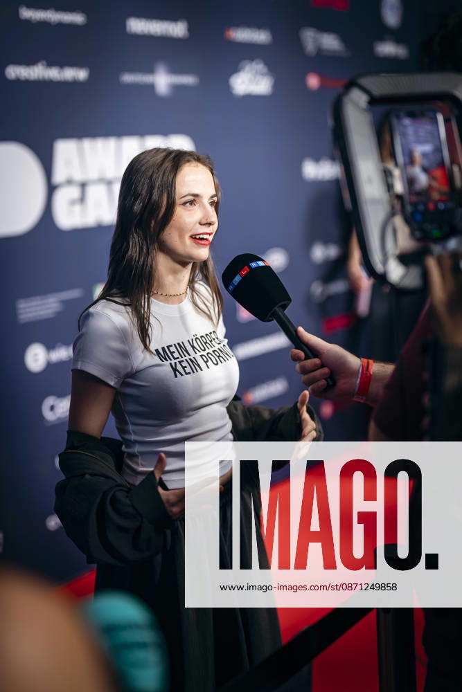 Theresia Crone is taking a stand against digital violence at the Videodays gala i
