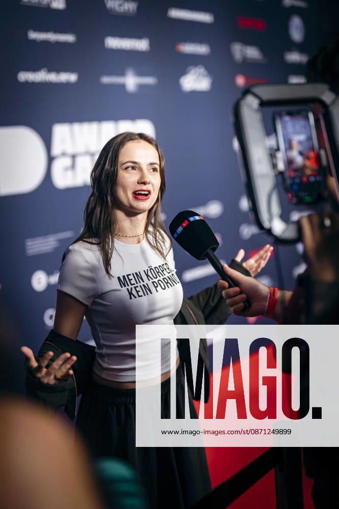 Theresia Crone is taking a stand against digital violence at the Videodays gala i