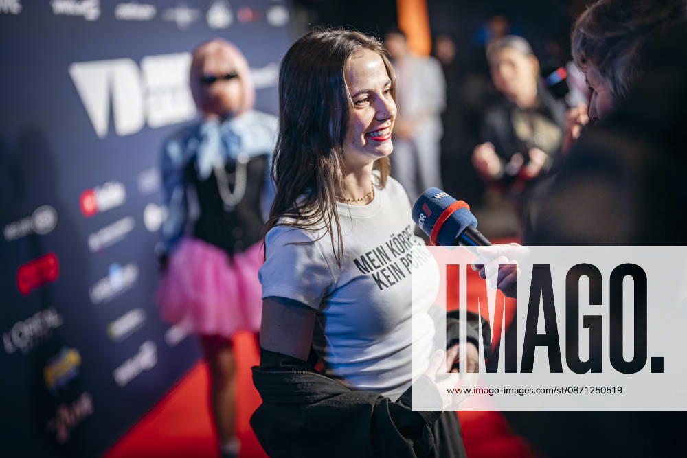 Theresia Crone is taking a stand against digital violence at the Videodays gala i