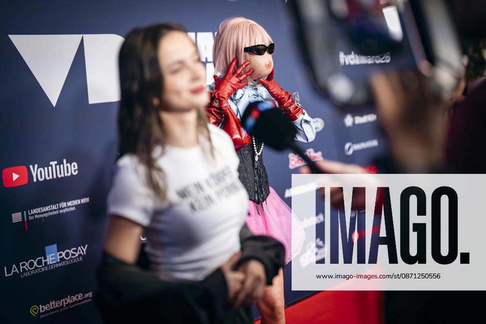 Theresia Crone is taking a stand against digital violence at the Videodays gala i